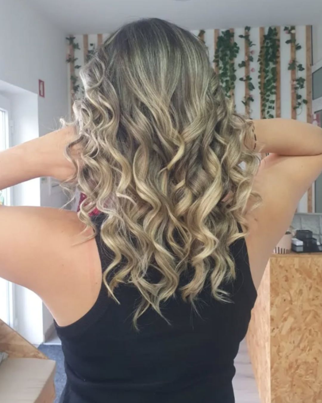 Hair }Studio By Mara Nascimento